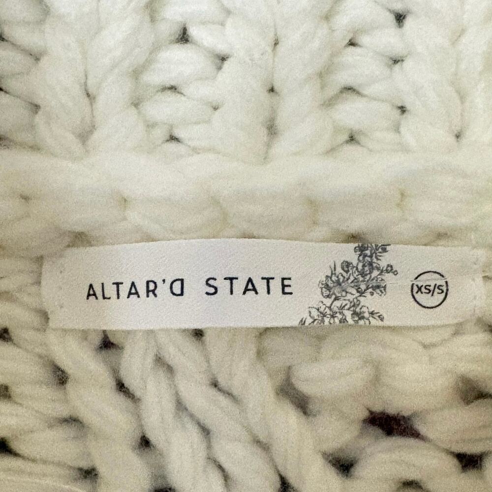 Altar’d State Cream Chunky Cable Knit Button Oversized Cardigan Sweater XS/S - Picture 6 of 8